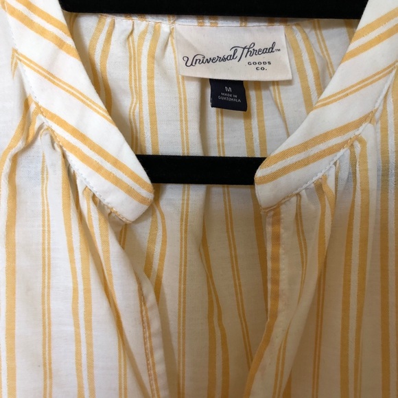 Universal Thread blouse - Picture 2 of 9